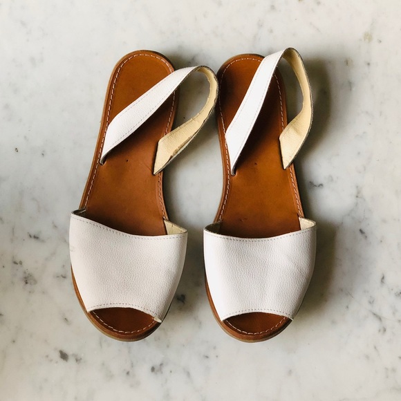 Shoes - White leather Sandals 8
